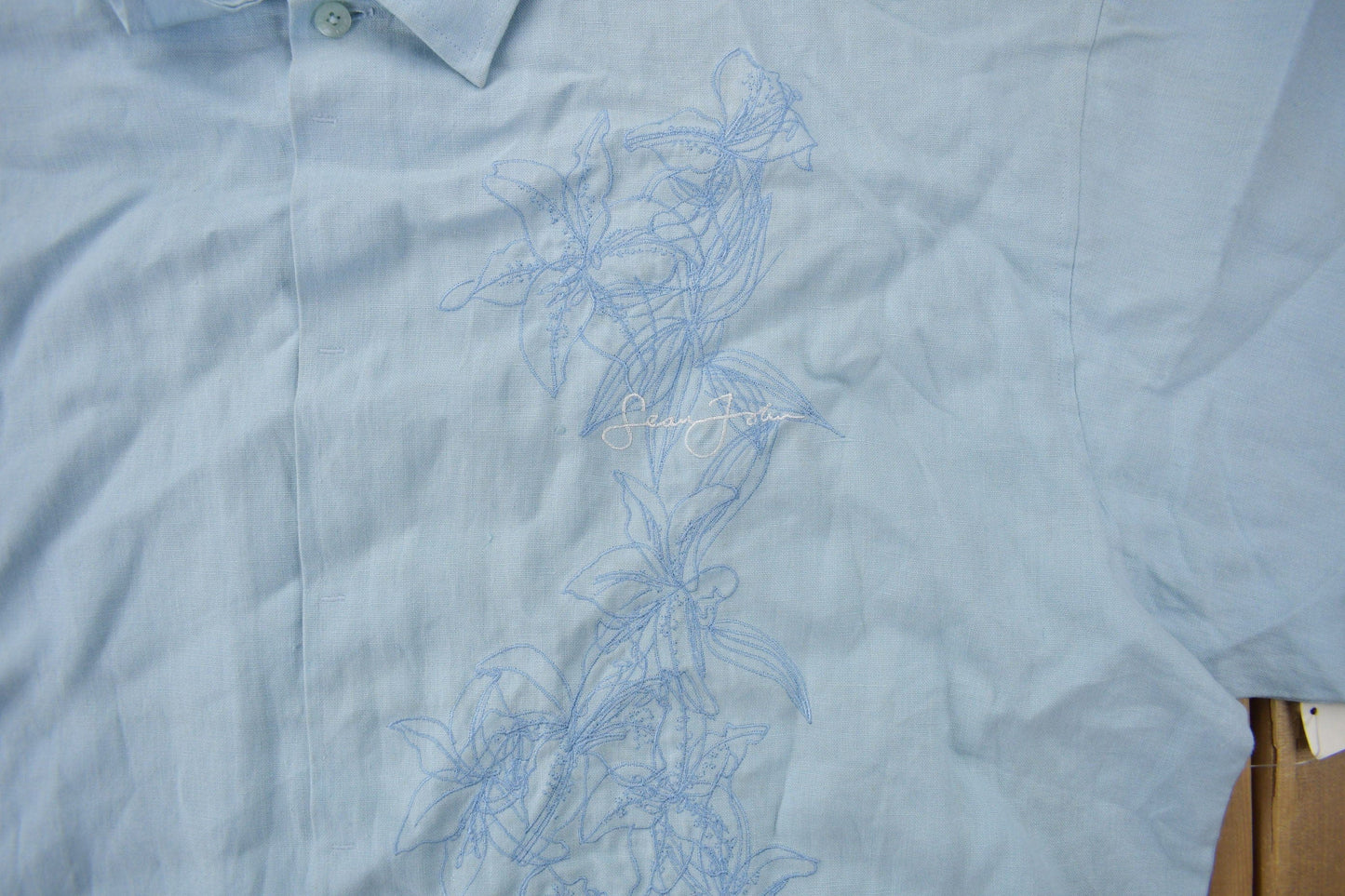 Vintage Y2K Sean John Embroidered Floral Button Up Shirt Men's 2XL from propervintagecanada