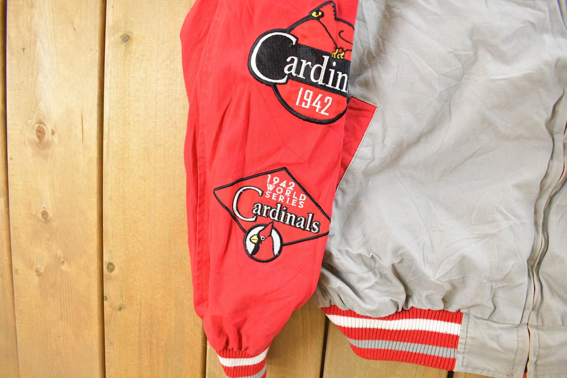 Vintage Y2K St. Louis Cardinals Reversible MLB GIII Carl Banks Bomber Jacket Men's M from propervintagecanada