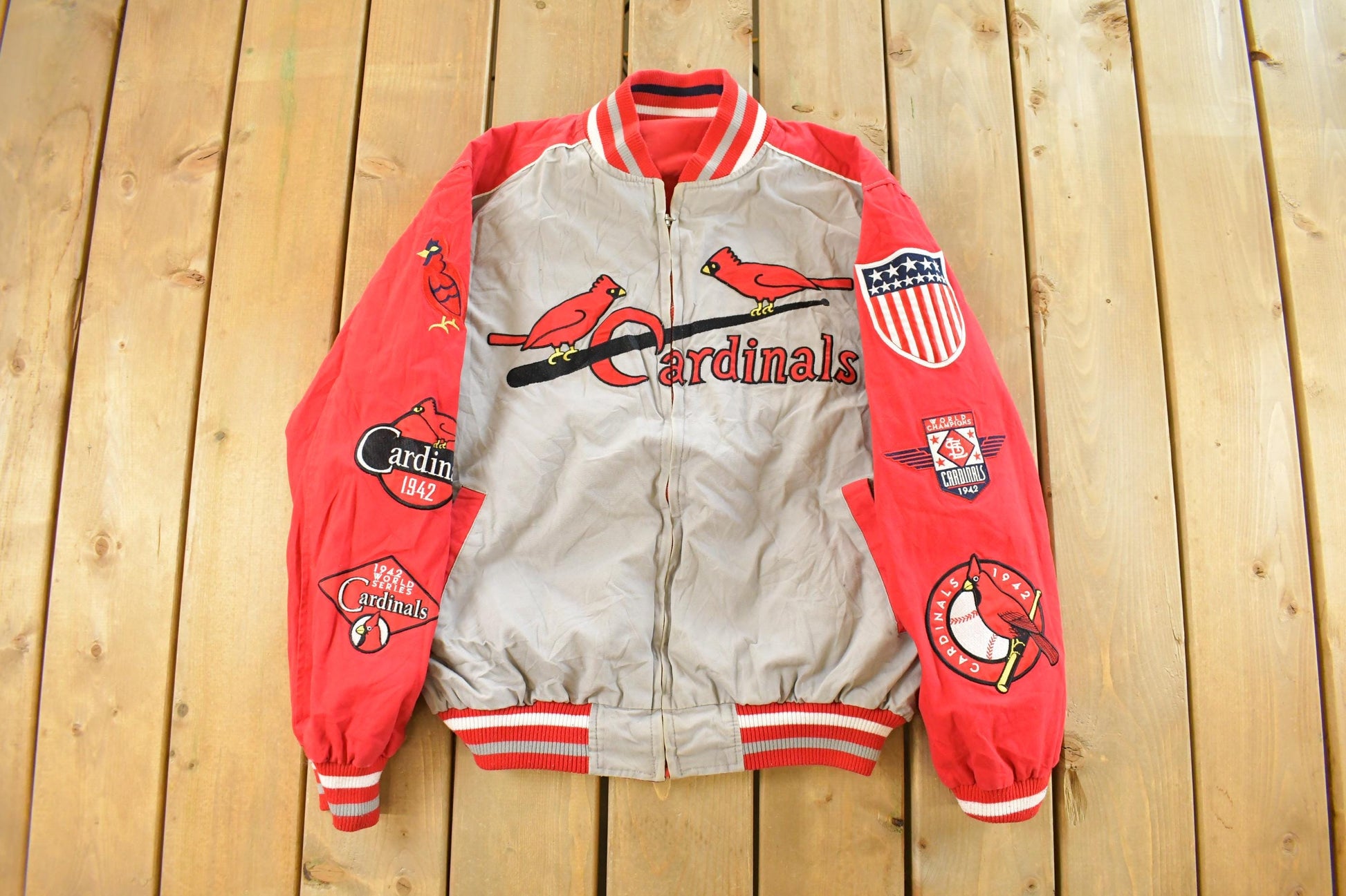 Vintage Y2K St. Louis Cardinals Reversible MLB GIII Carl Banks Bomber Jacket Men's M from propervintagecanada