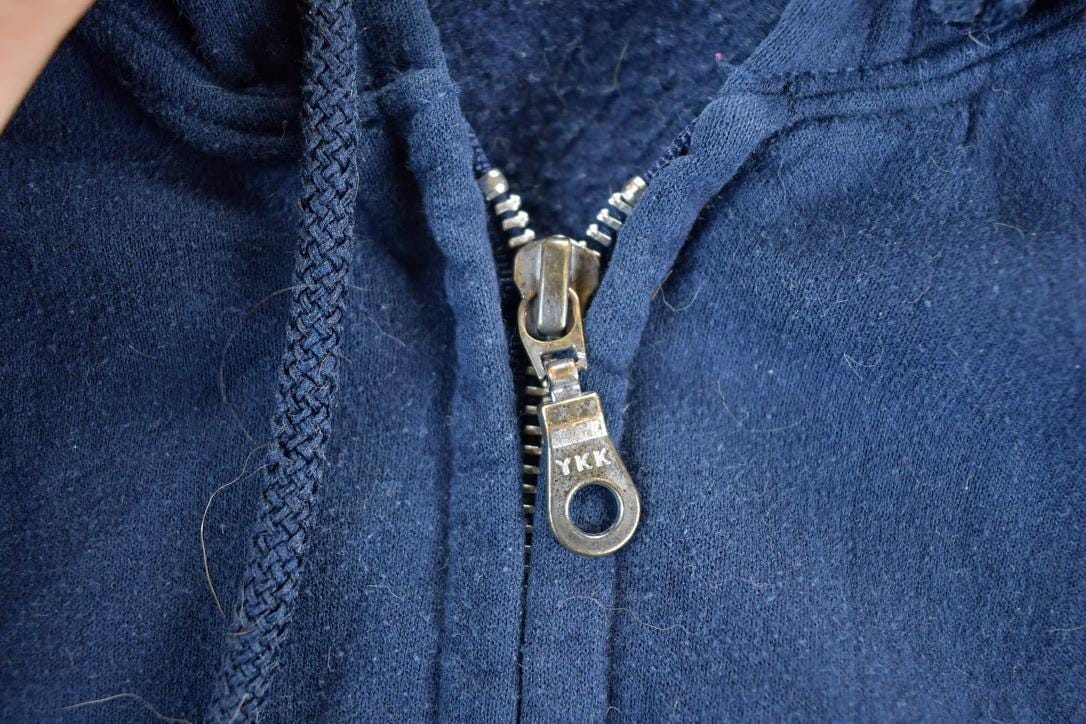 Vintage Y2K Uconn Huskies full Zip University Hoodie Mens XL from propervintagecanada