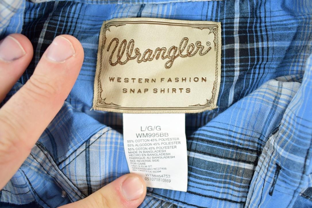 Vintage Y2K Wrangler Western Style Plaid Button Up Shirt Mens M from propervintagecanada