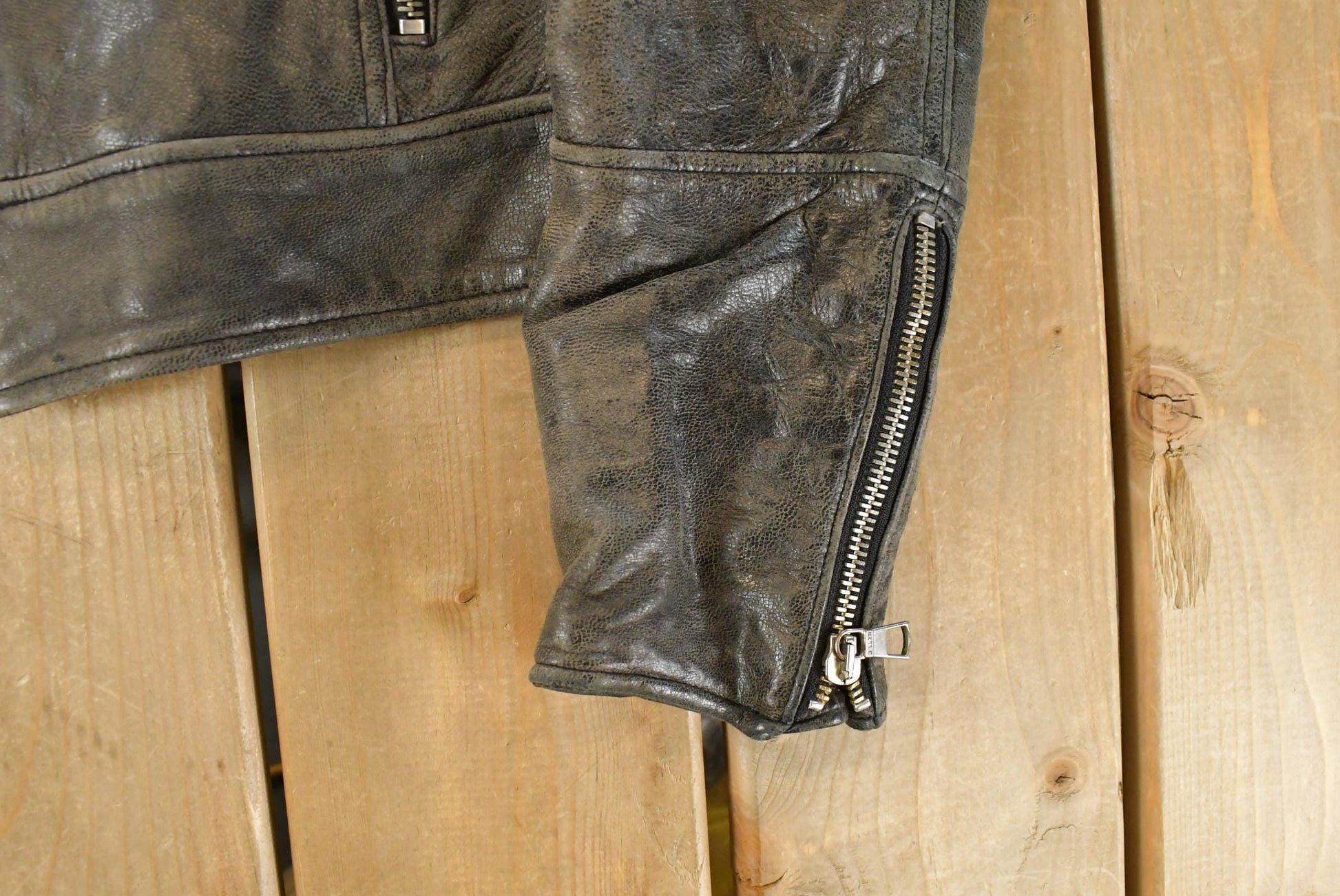 Vintage Y2K Zoul Washed Leather Biker Jacket Women's Small from propervintagecanada