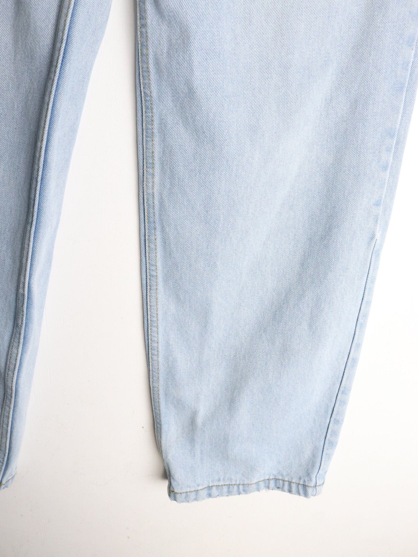 WindRiver Denim Jeans Mens 34 x 30 Blue from propervintagecanada