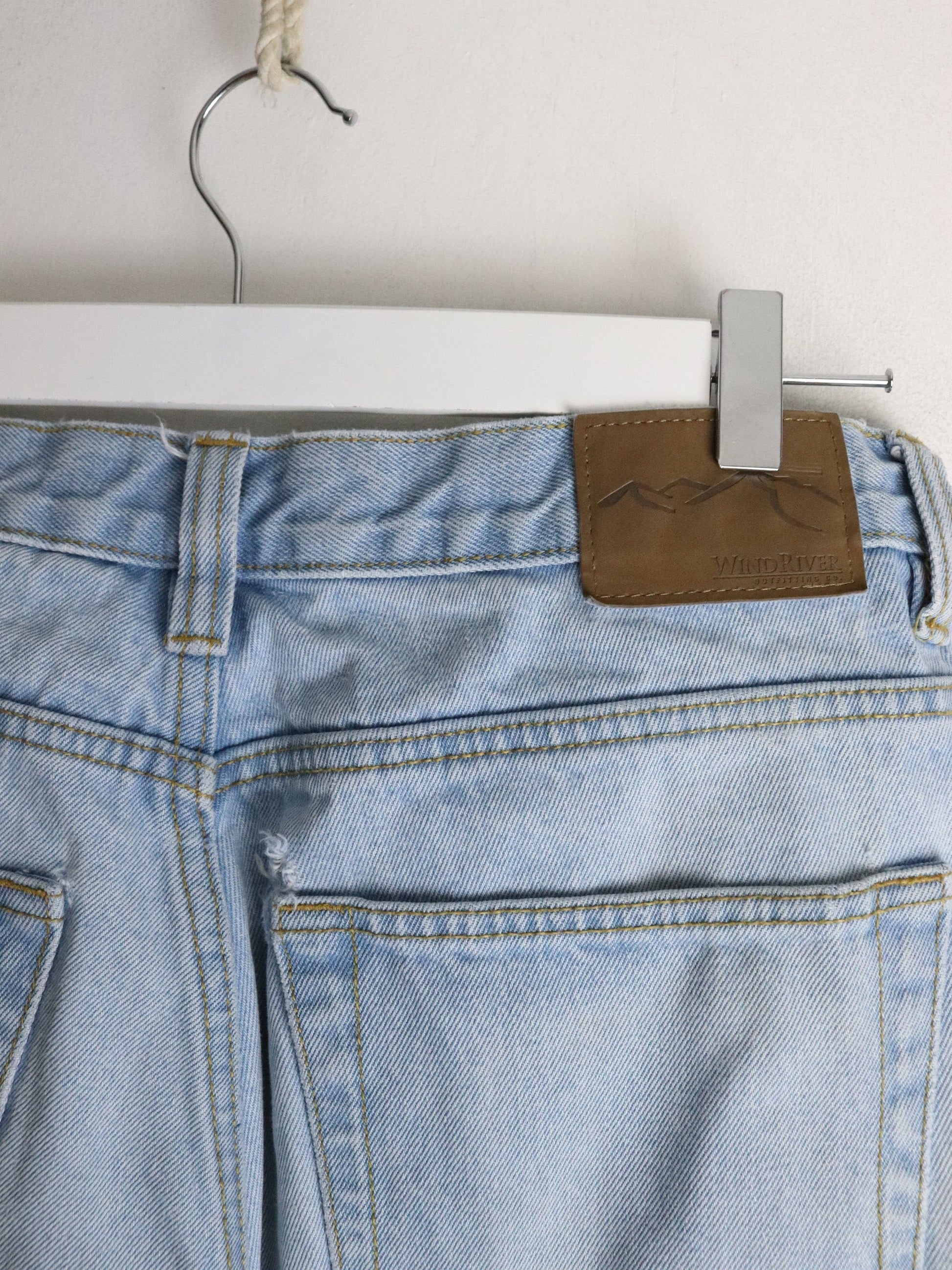 WindRiver Denim Jeans Mens 34 x 30 Blue from propervintagecanada