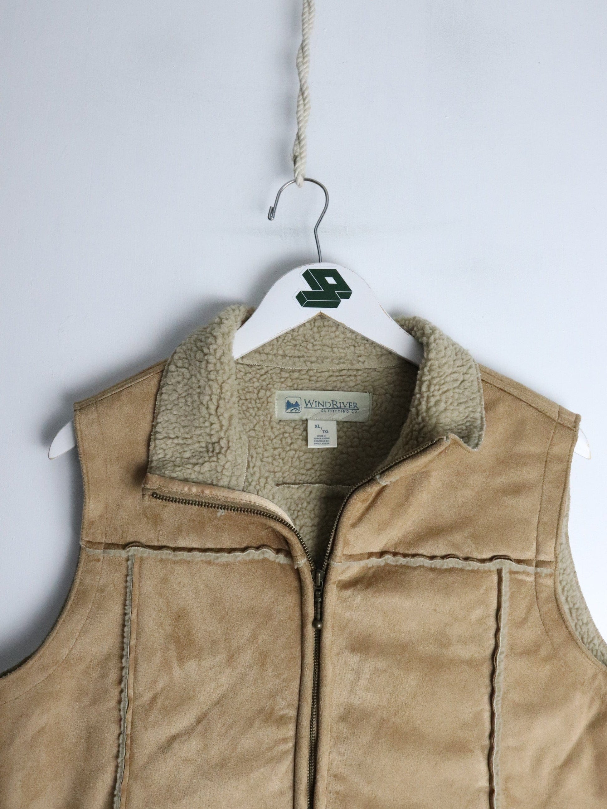 WindRiver Vest Youth XL Beige Jacket from propervintagecanada