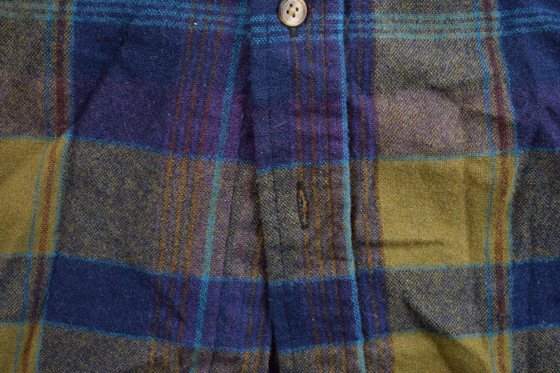 Woolrich Clothing > Men's Clothing > Shirts & Tees > Oxfords & Button Downs Vintage 1980s Woolrich Blue Plaid Wool Shacket Men's Medium