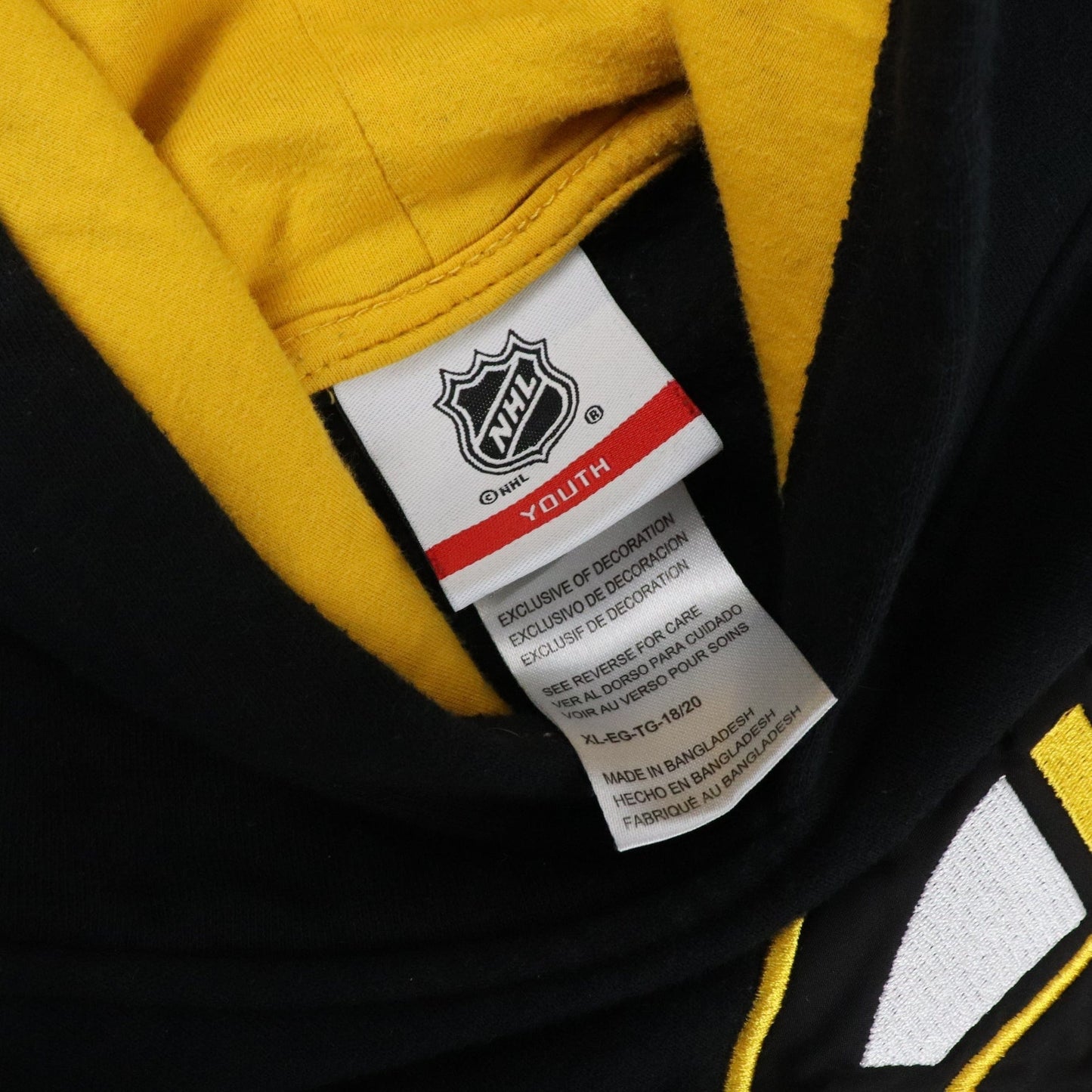 NHL Sweatshirts & Hoodies Boston Bruins NHL Hoodie Youth Size XL
